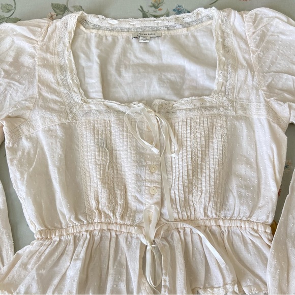 Dainty Cottagecore Blouse with Lace and Bows - Picture 3 of 4